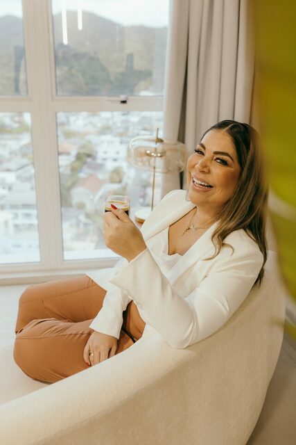 Ensaio de Perfil Profissional em Balneário Camboriú - Paola Advogada, Empresária e Influência de Networking 