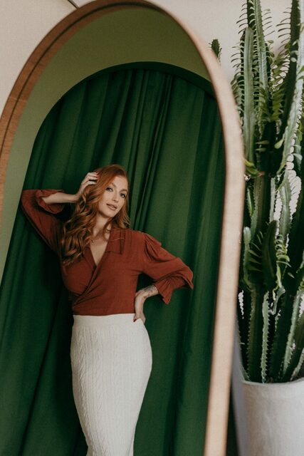 Ensaio de Perfil Profissional em Balneário Camboriú - Carol Mentora de Negócios e Poder Pessoal